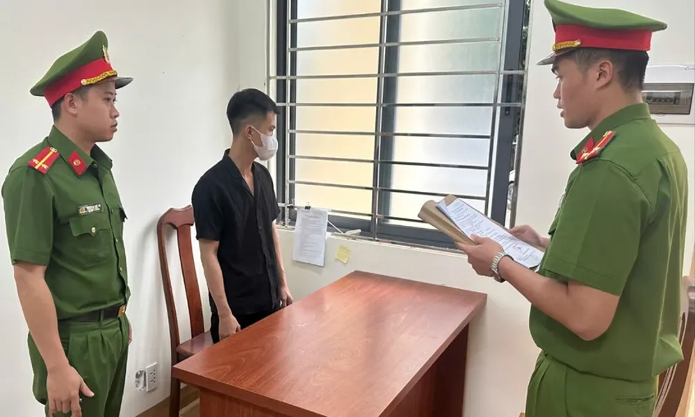 Tham ô 42 triệu đồng: Nhân viên giao hàng Đắk Nông bị khởi tố điều tra