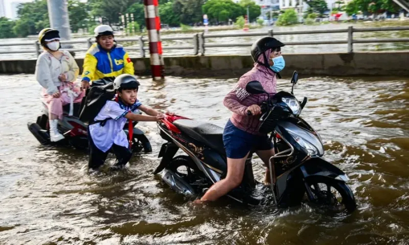 Triều cường vượt báo động 3, nơi nào tại TPHCM đối diện nguy cơ ngập sâu? 