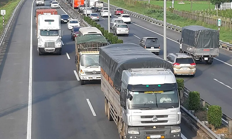 Cao tốc TP.HCM - Trung Lương - Mỹ Thuận dài hơn 91km, hiện có một trạm dừng nghỉ tại xã Nhị Thành, huyện Thủ Thừa, Long An.