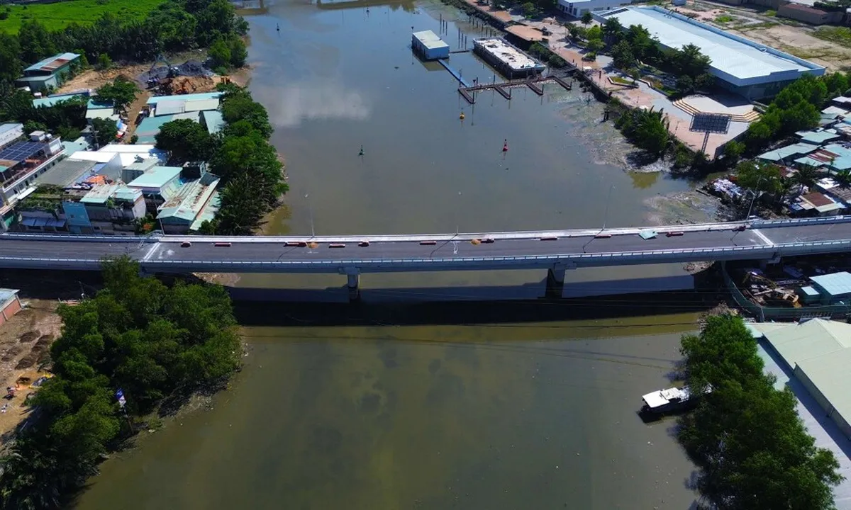 Tin vui cho người dân khu Nam TPHCM: Cầu Rạch Đỉa thông xe cuối tháng 11