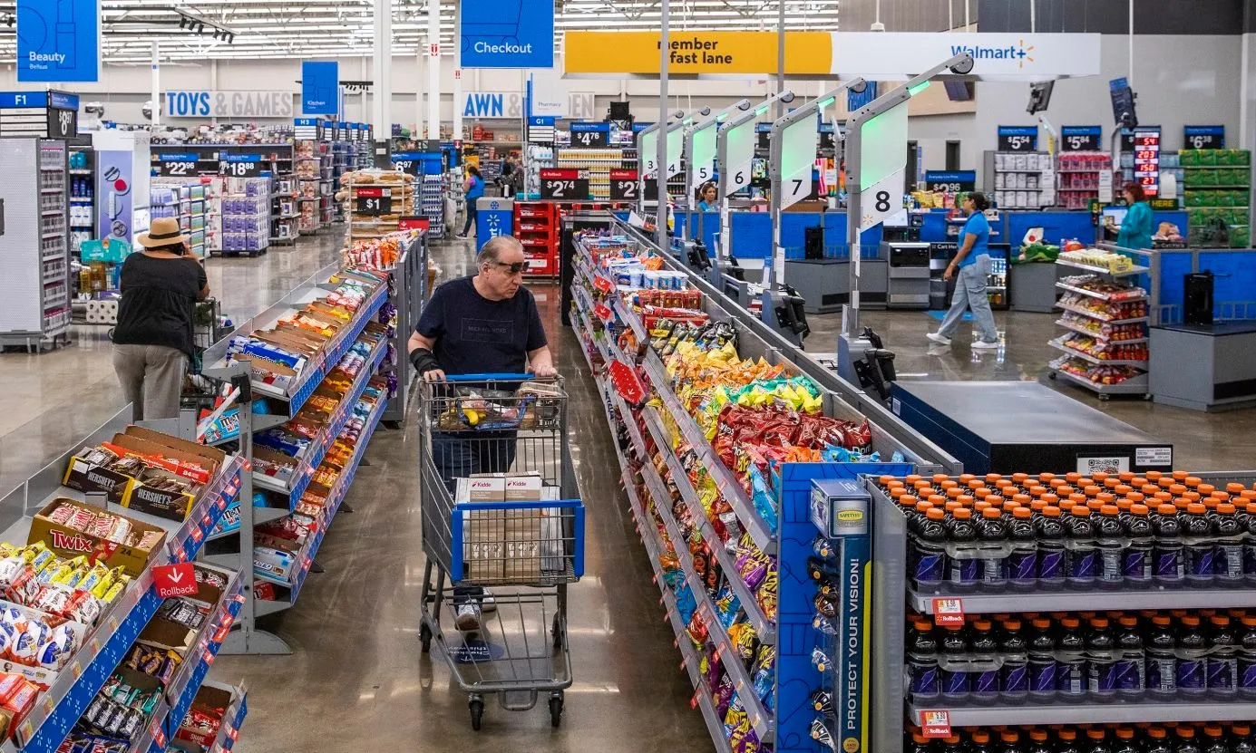 Walmart nói thuế của ông Trump có thể khiến giá hàng hóa lên cao