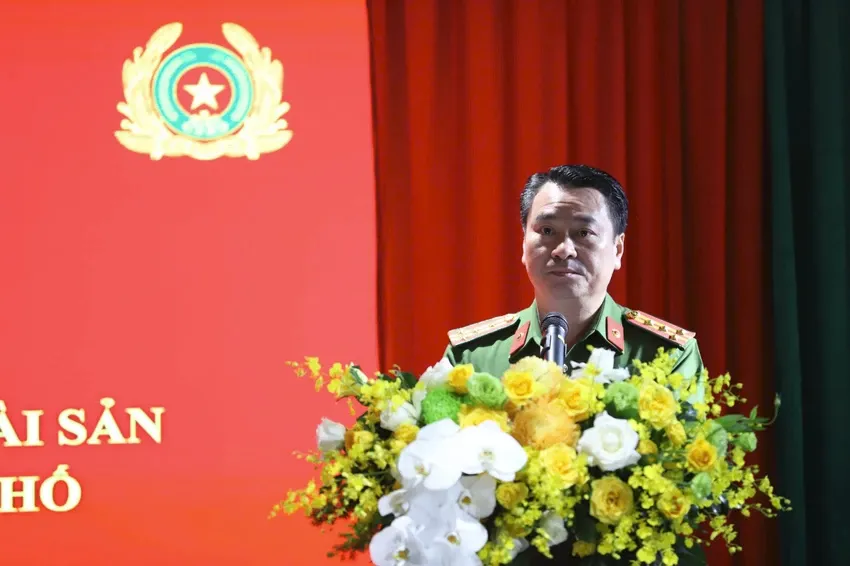 thieu-tuong-mai-hoang-cuop-ngan-hang-vua-gay-mat-tien-mat-uy-tin-1-2731_jpg_webp