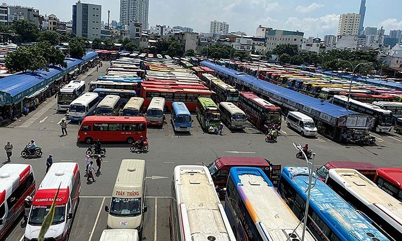 Giá vé xe đò dịp Tết tăng 40-60%