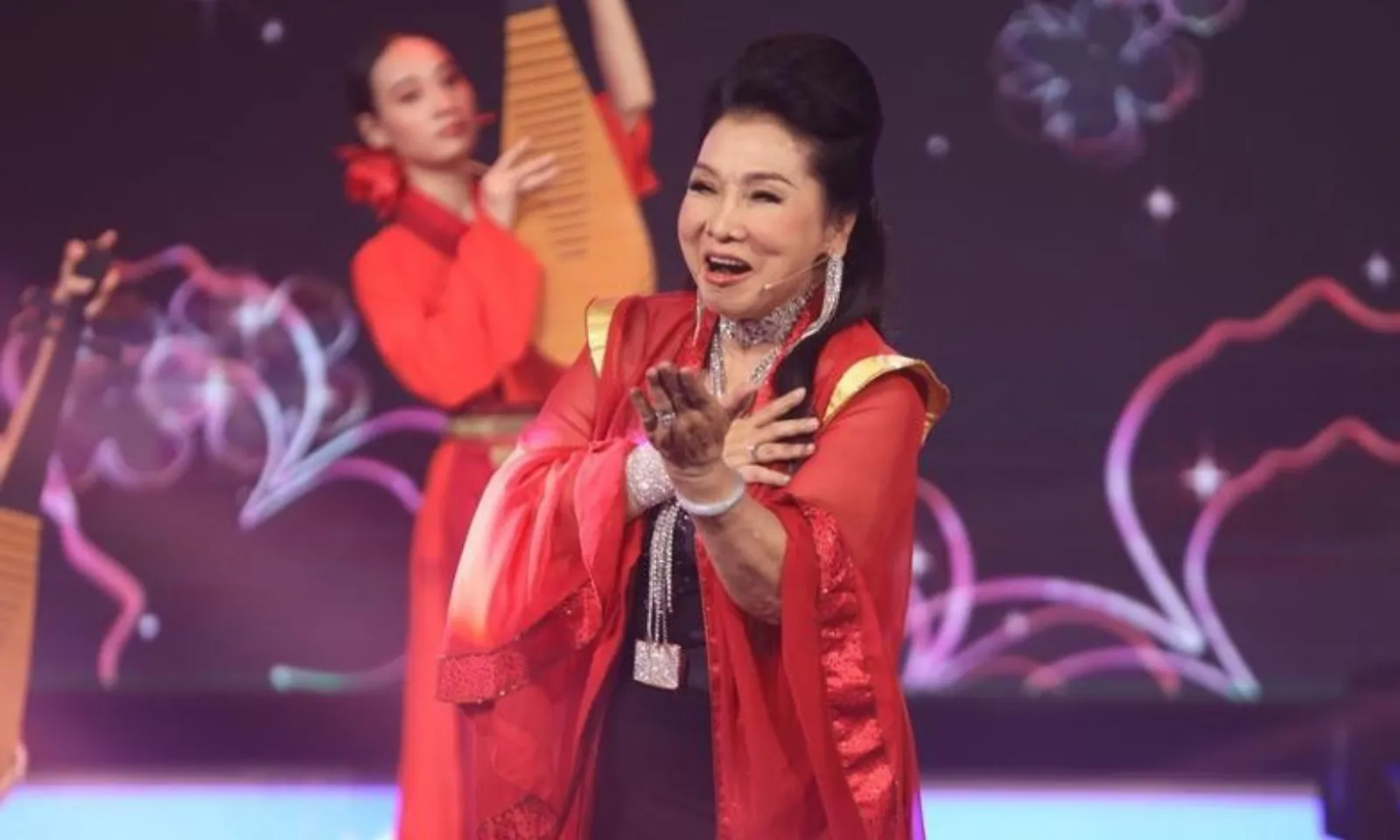 Cơ duyên năm 16 tuổi thay đổi cuộc đời của Tiến sĩ Cải Lương đầu tiên Việt Nam