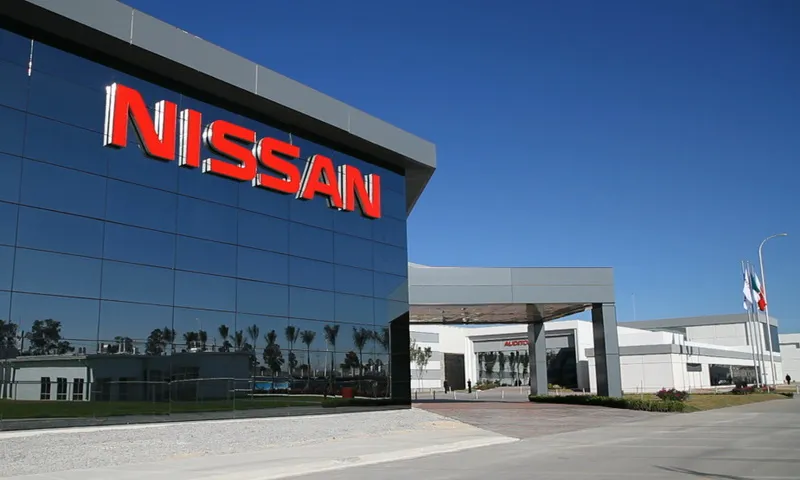 Khủng hoảng doanh số kéo dài, tương lai mờ mịt của Nissan