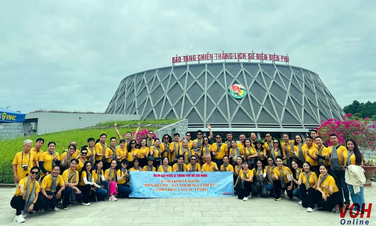 Văn nghệ sĩ TPHCM xúc động với hành trình về nguồn “Điện Biên Phủ - Bản anh hùng ca thế kỷ”