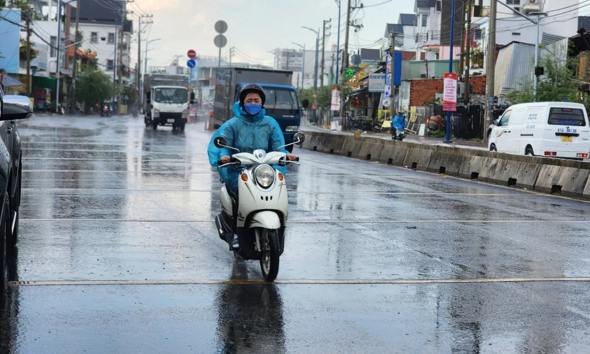 Thời tiết ngày 29/11: TPHCM mưa dông vài nơi, Hà Nội trời lạnh