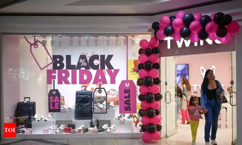 Người Mỹ chi gần 11 tỷ USD mua sắm trực tuyến dịp Black Friday