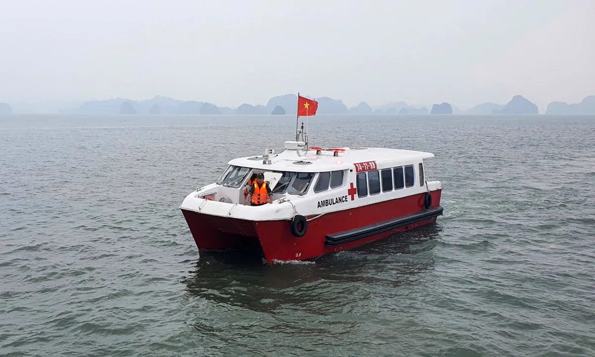 Vụ chìm tàu trên vịnh Bái Tử Long: Tìm thấy thi thể 1 nạn nhân