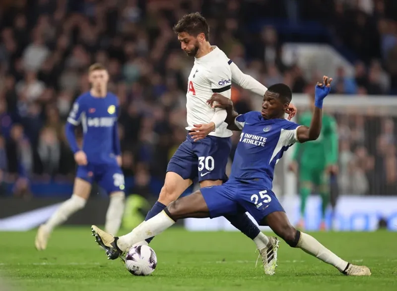 nhan-dinh-tottenham-vs-chelsea-23h30-812-ga-trong-co-can-buoc-noi-the-blues 2