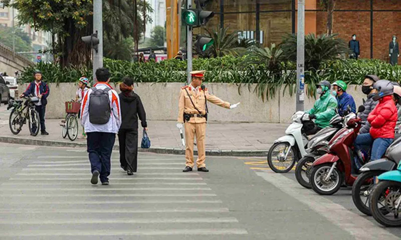 Việc đảm bảo an toàn giao thông tại các nút giao trọng điểm góp phần giảm ùn tắc, kiềm chế tai nạn.