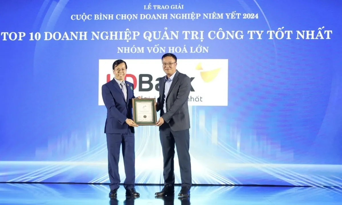 HDBank nhận 3 giải thưởng tại Cuộc bình chọn Doanh nghiệp niêm yết 2024