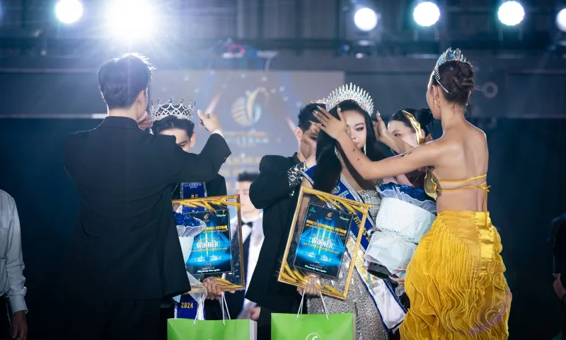Tiến Đạt và Phi Khanh đăng quang Mister undefined Miss Fitness Supermodel Vietnam 2024