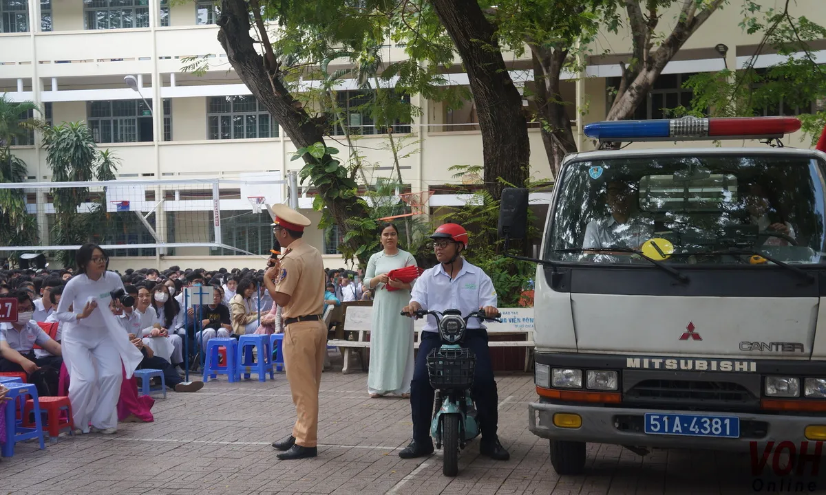 Đẩy mạnh tuyên truyền giao thông học đường