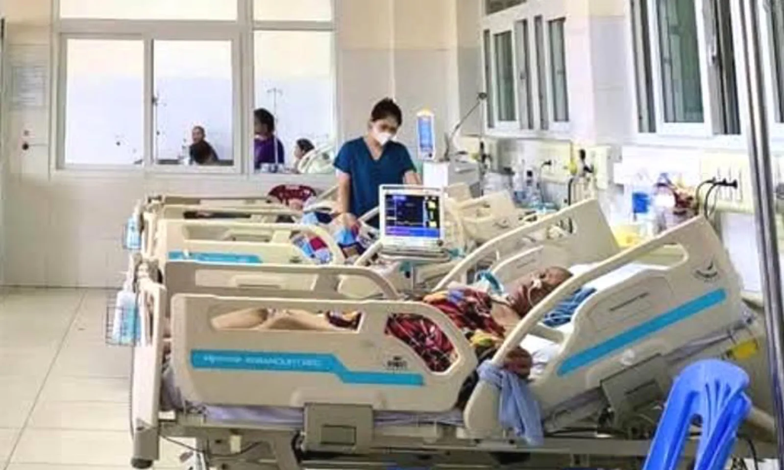 Người phụ nữ 61 tuổi nguy kịch vì sốc phản vệ khi hít phải hơi củ hành