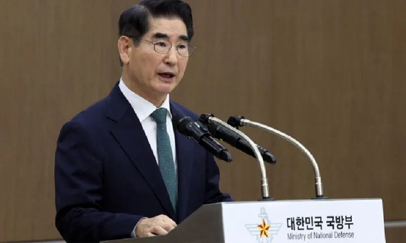 Cựu bộ trưởng quốc phòng Hàn Quốc Kim Yong-hyun - Ảnh BQP Hàn Quốc