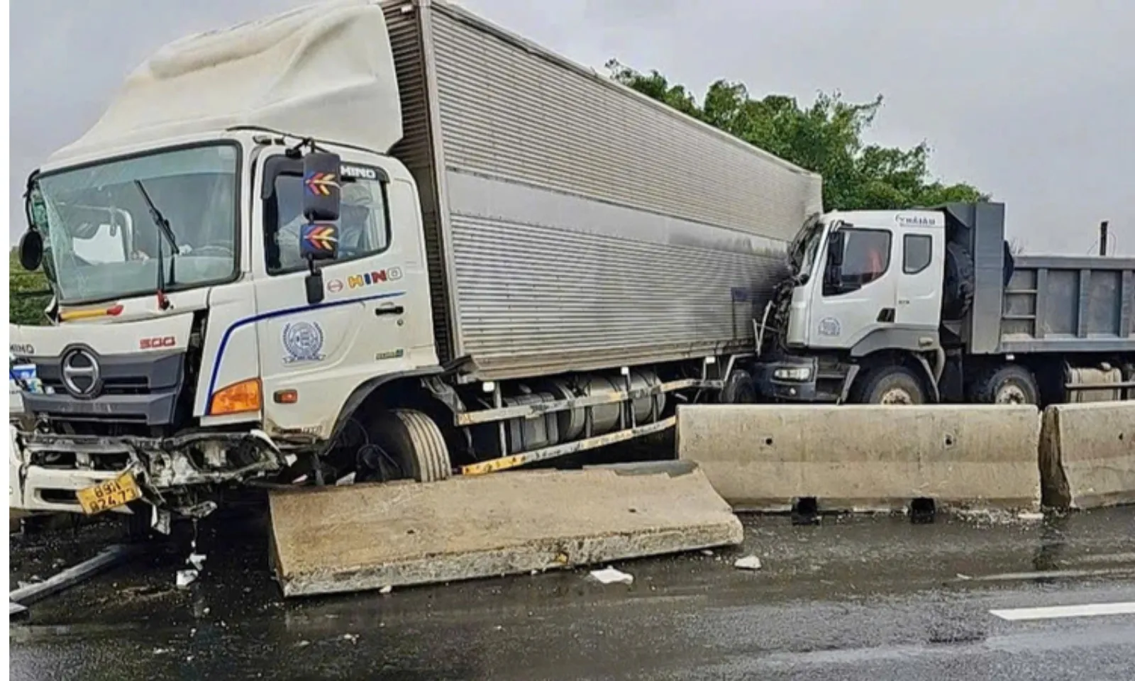 Xe tải tông nhân viên sửa đường trên quốc lộ 1 qua Phú Yên, một người tử vong tại chỗ