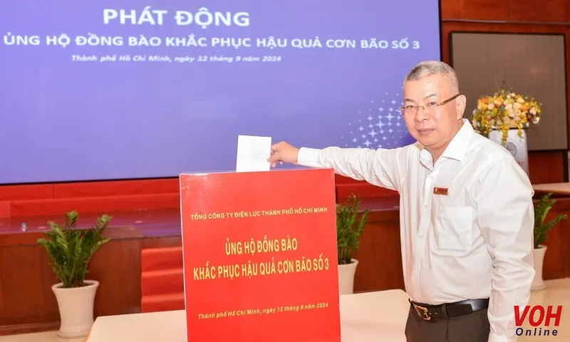 Tổng công ty Điện lực TPHCM ủng hộ đồng bào phía Bắc khắc phục hậu quả bão lụt