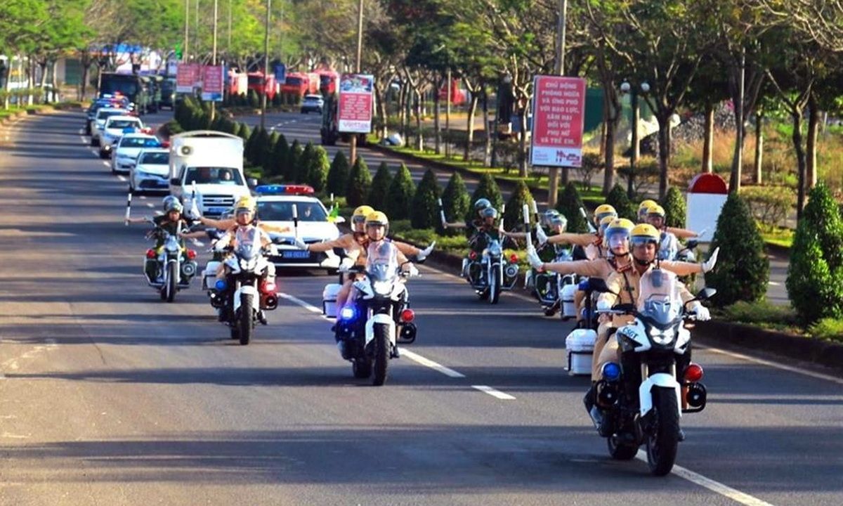 Thủ tướng yêu cầu tăng cường xử lý nghiêm các vi phạm giao thông