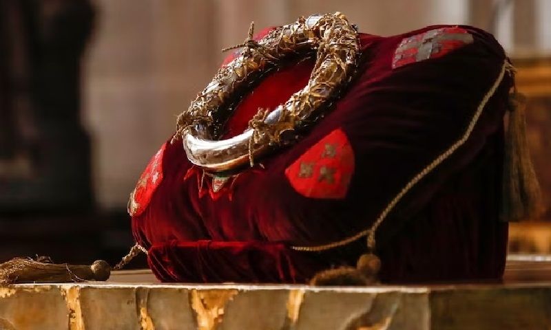 Công chúng sẽ được chiêm ngưỡng Mão gai của Chúa Jesus tại Nhà thờ Đức Bà Paris từ 10/1/2025