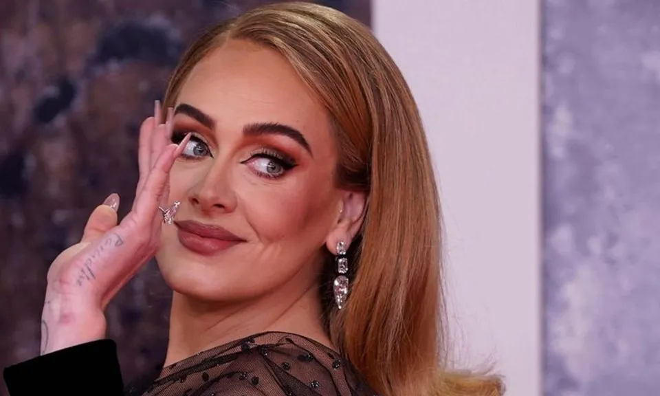Brazil yêu cầu gỡ bài hát ‘Million Years Ago’ của ca sĩ Adele trên toàn cầu vì đạo nhạc