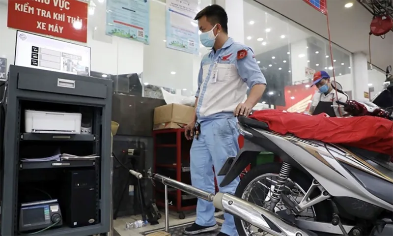 Ngày 1/1/2025 có thực hiện kiểm định khí thải xe máy hay không?