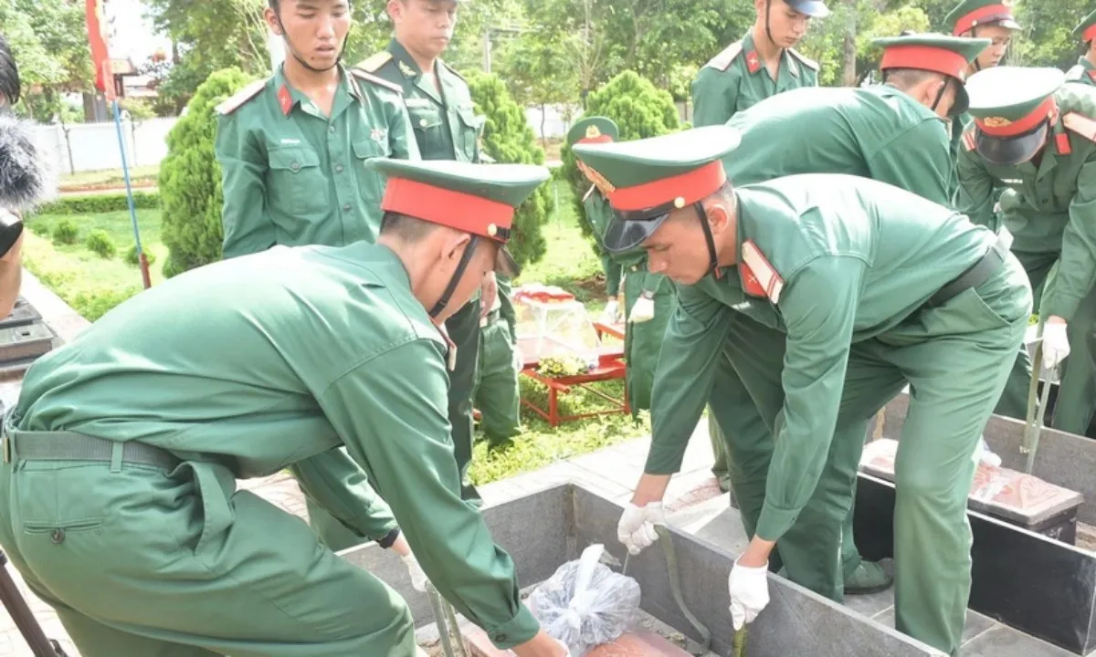 Quảng Trị: Truy điệu và an táng 11 hài cốt liệt sĩ