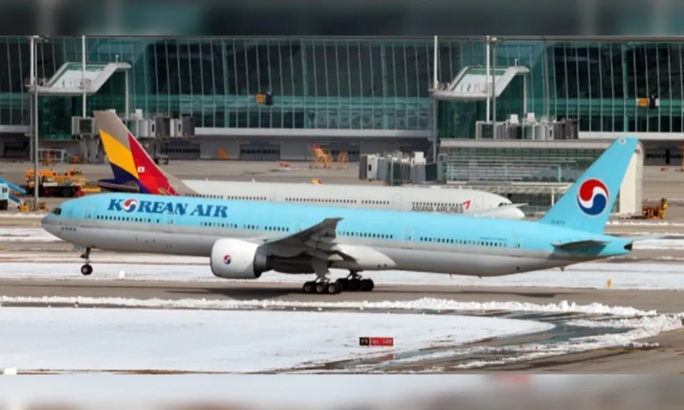 Korean Air bị phạt vì để hành khách chờ trong máy bay quá 4 tiếng trước khi cất cánh