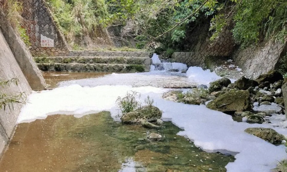 Nhật Bản thanh tra căn cứ không quân Mỹ do tràn hóa chất