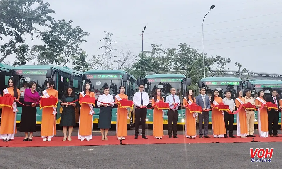 17 tuyến buýt điện kết nối metro Bến Thành - Suối Tiên hoạt động từ 9h30 ngày 22/12