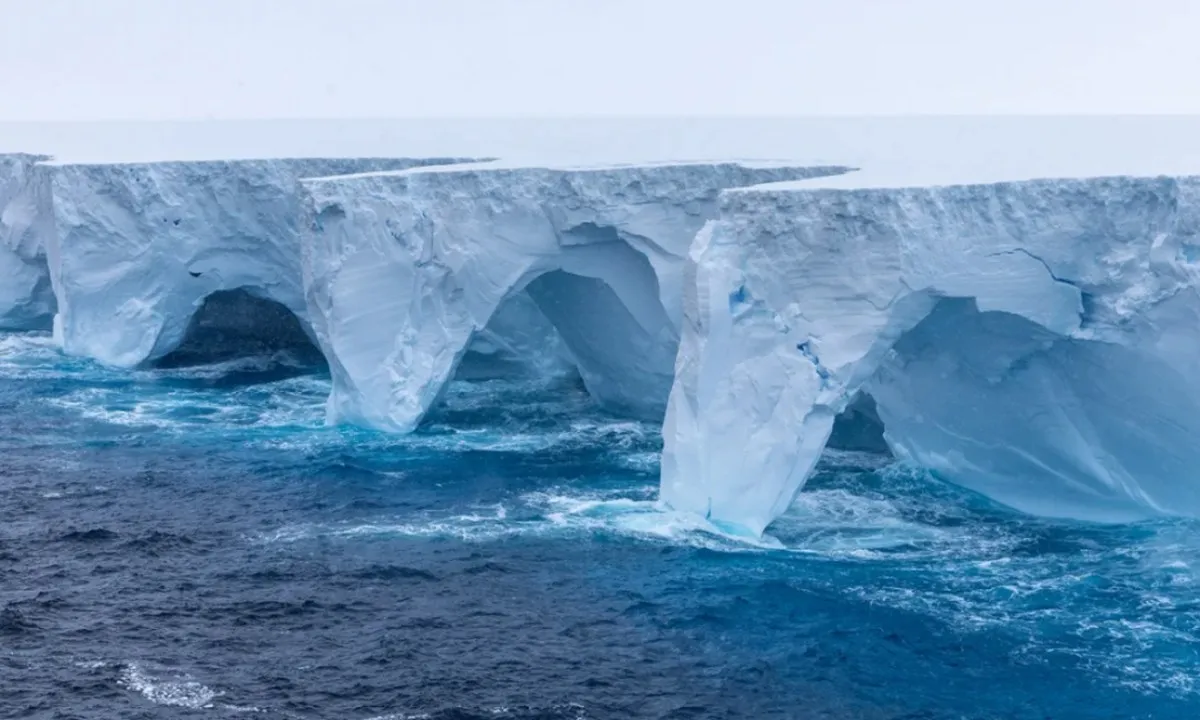Hành trình lạ lùng của tảng băng khổng lồ sắp biến mất