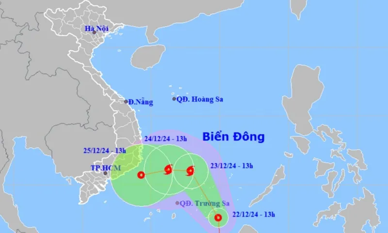 Bão số 10 gây mưa lớn từ miền Trung đến TPHCM, dự báo biển động mạnh