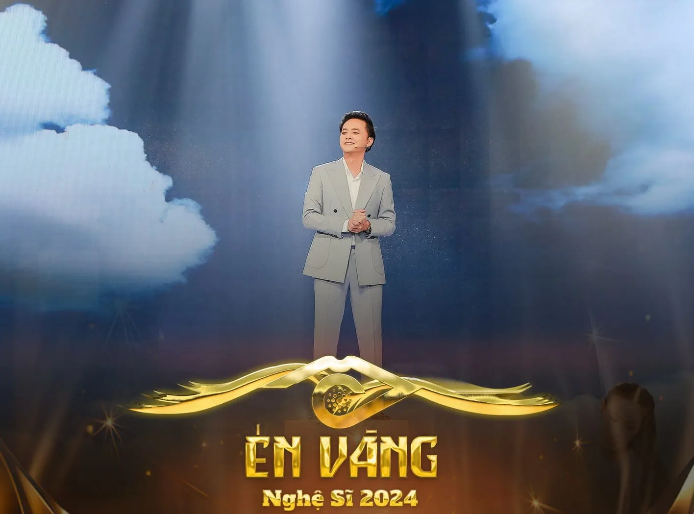 Văn Anh trong Én Vàng Nghệ Sĩ 3