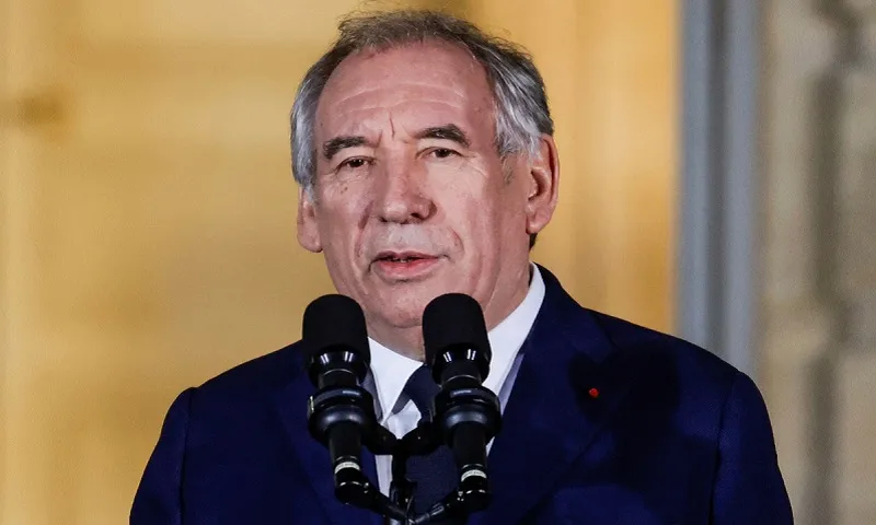 Tân Thủ tướng Pháp Francois Bayrou - Ảnh Reuters