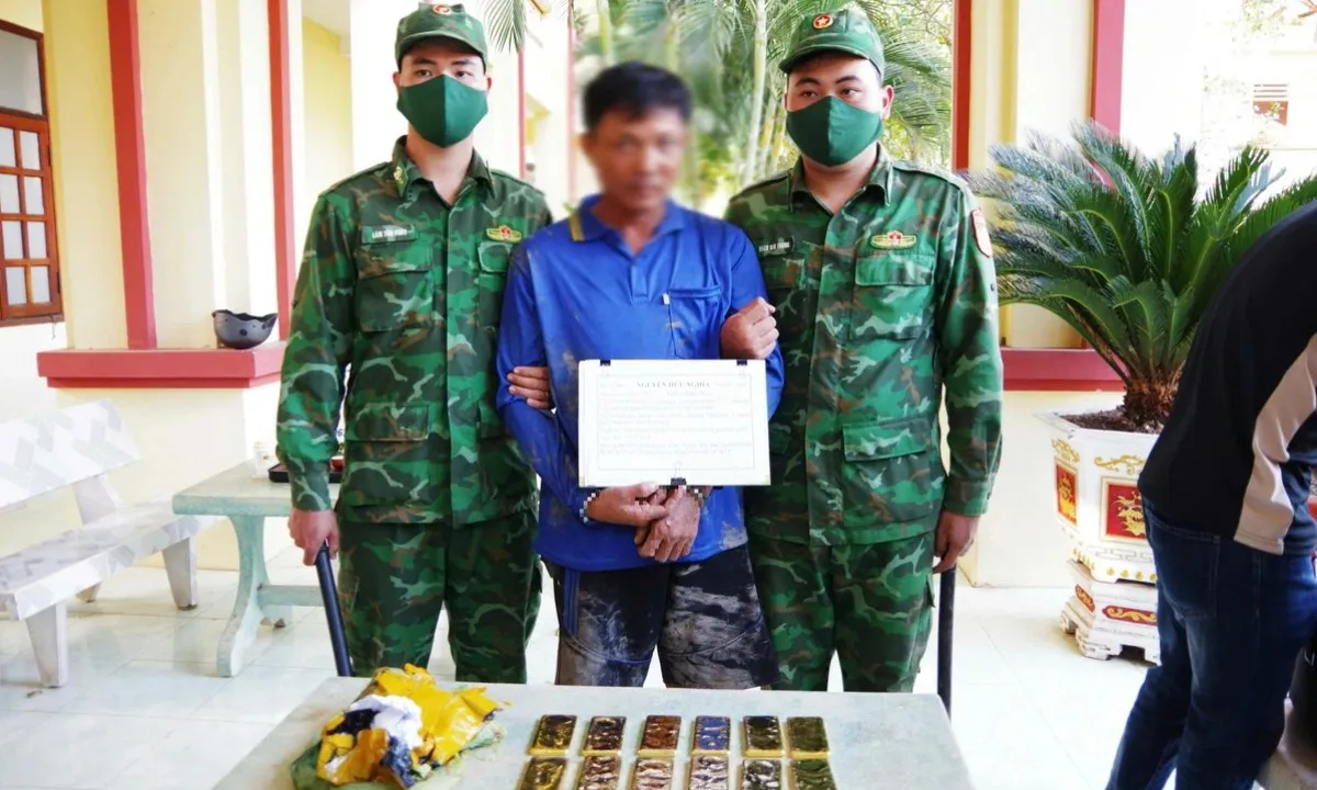 An Giang: Phát hiện xuồng máy chở 12kg vàng lậu qua biên giới