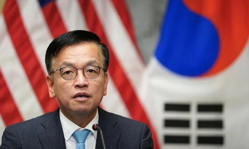Bộ trưởng Tài chính Hàn Quốc Choi Sang Mok giữ vai trò quyền Tổng thống thay cho ông Han Duck Soo