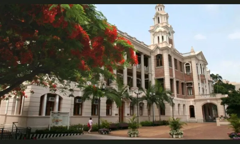 Hong Kong bắt giữ 25 sinh viên vì dùng bằng giả vào đại học 