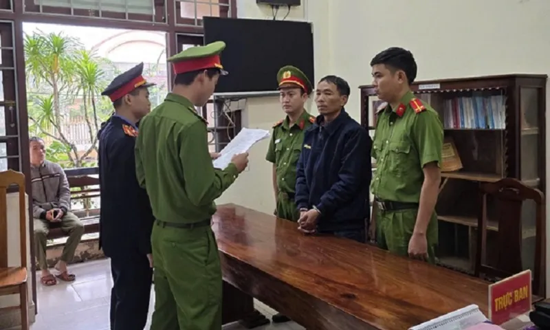 Chơi trốn tìm, bé 5 tuổi bị gã đàn ông 46 tuổi xâm hại