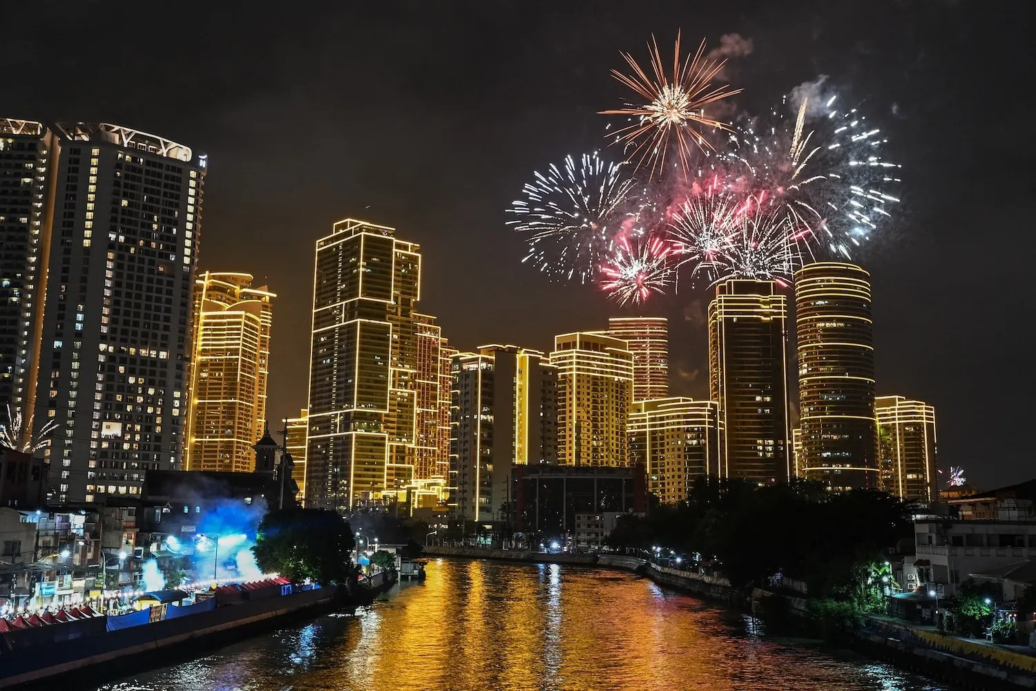 new-years-manila-gty-gmh-241231