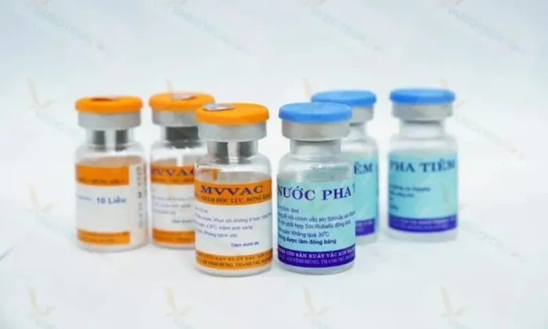 Bộ Y tế cân nhắc hạ tuổi tiêm vắc-xin xuống 6 tháng