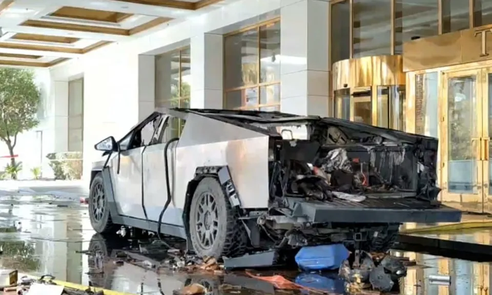 Mỹ: Pháo hoa, bình xăng được dùng để kích nổ xe Tesla Cybertruck bên ngoài Khách sạn Trump
