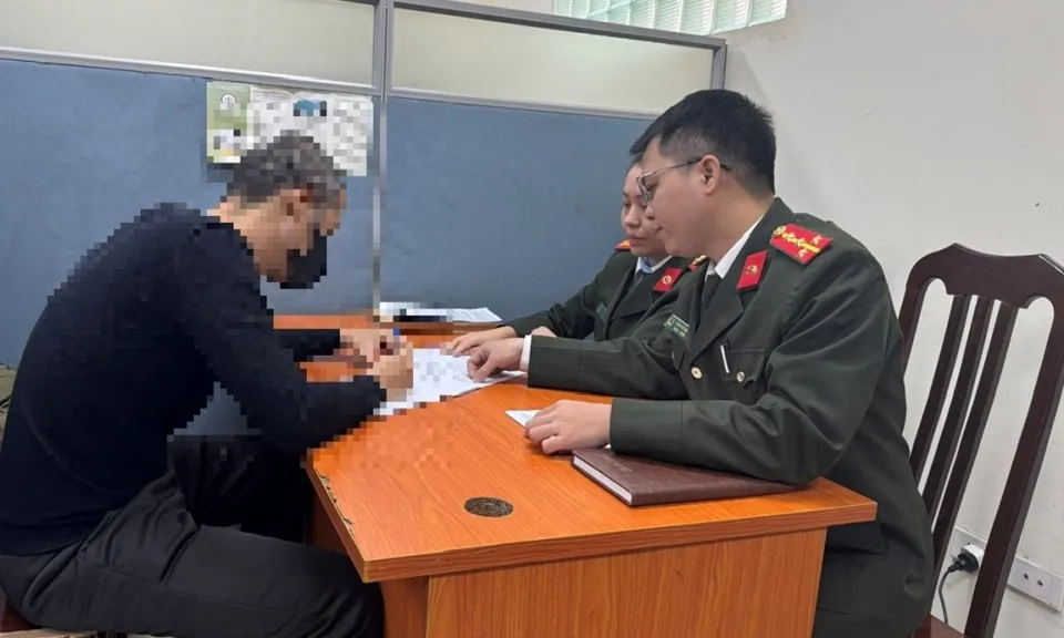 Xử phạt người đăng tải thông tin sai sự thật về lịch sử Việt Nam trên Facebook