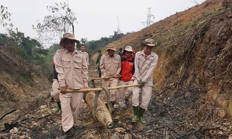 Quảng Bình: Xử lý an toàn quả bom nặng hơn 220kg, còn nguyên ngòi nổ