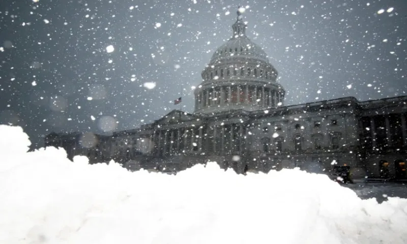 Mỹ: Thủ đô Washington ban bố tình trạng khẩn cấp do tuyết rơi