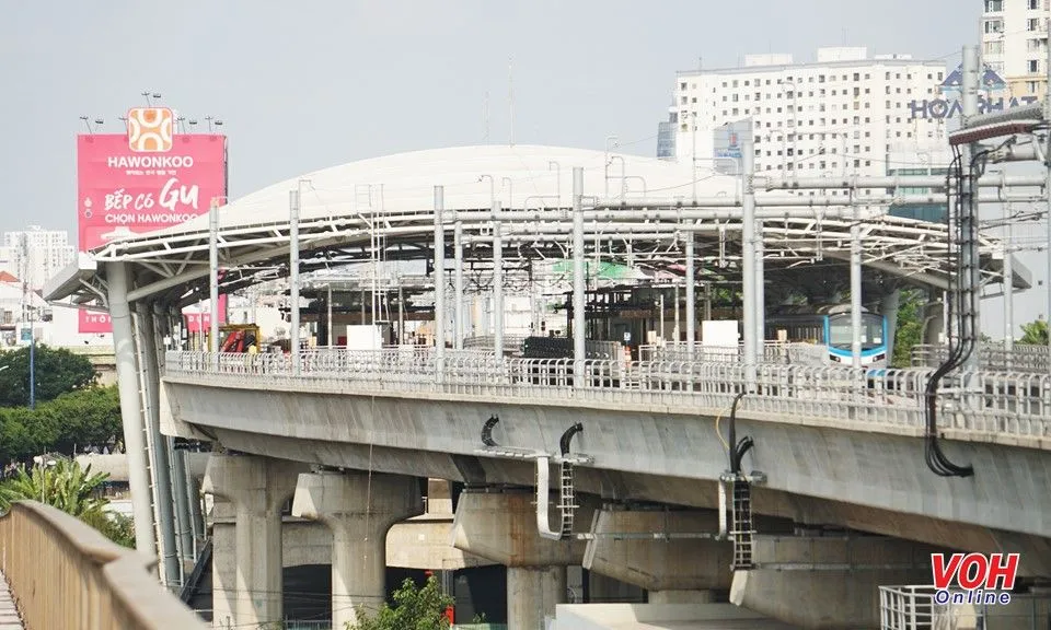 Sau hai tuần vận hành, khách đi metro số 1 đạt 300% so với kế hoạch