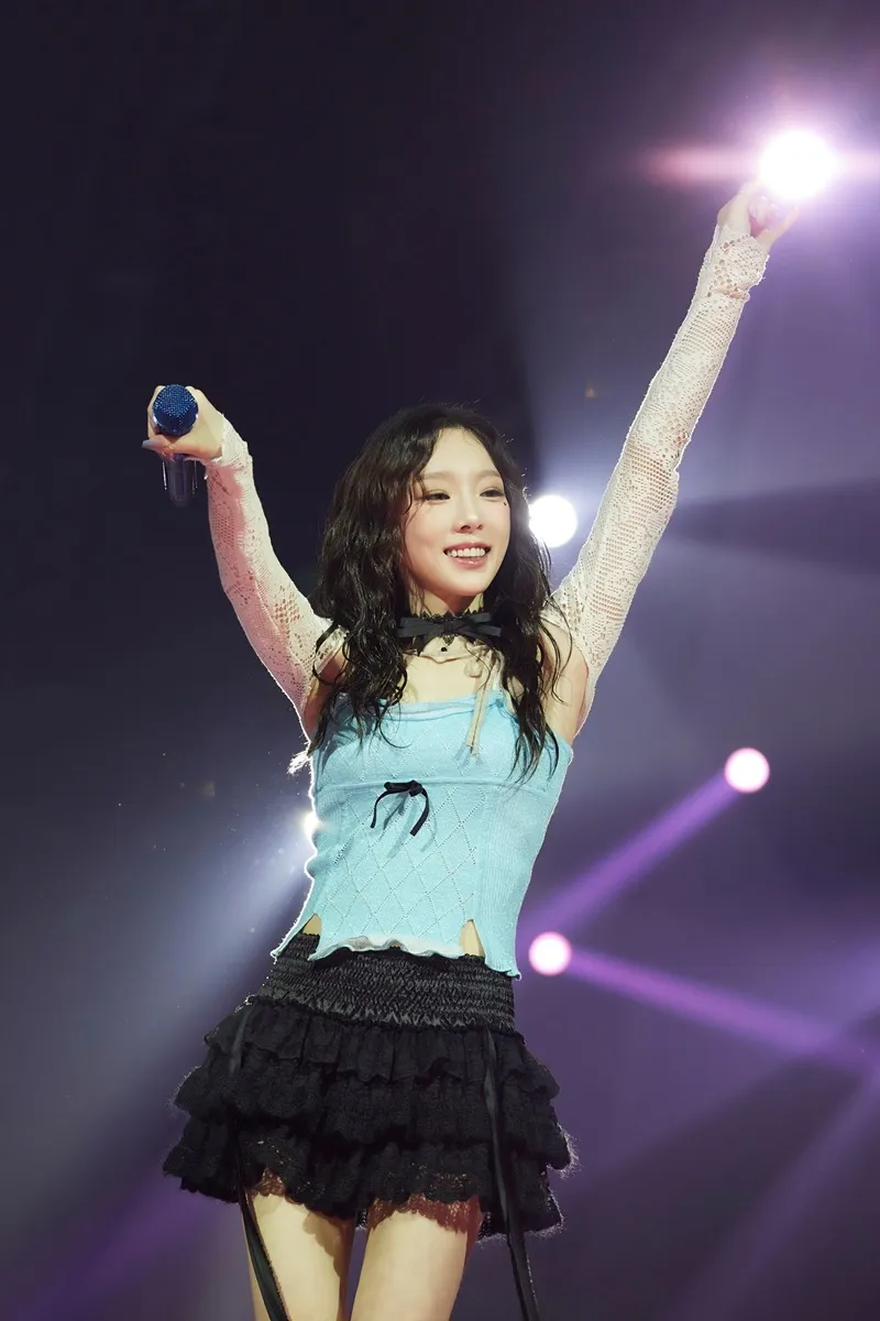 taeyeon-snsd-to-cong-ty-hoi-hot-rut-khoi-concert-sm-town003