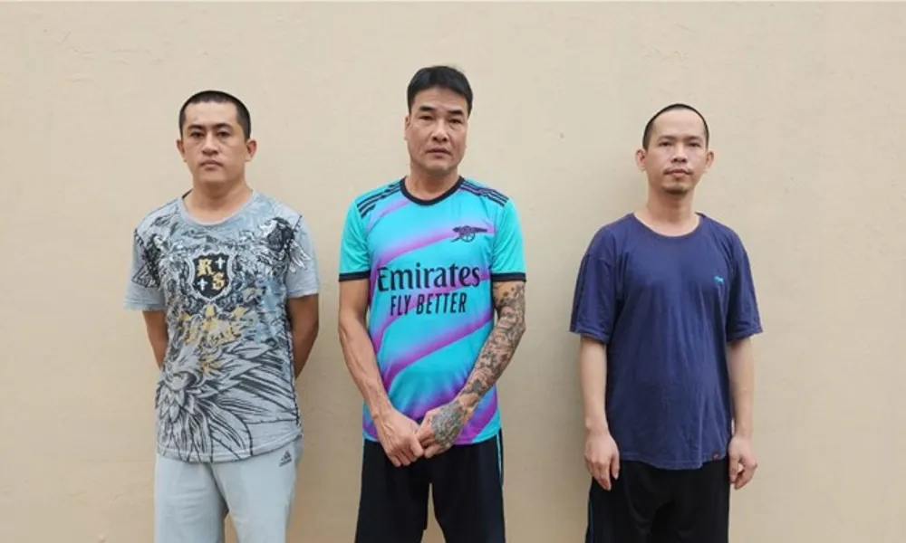 Hỗn chiến vì lời mời bia
