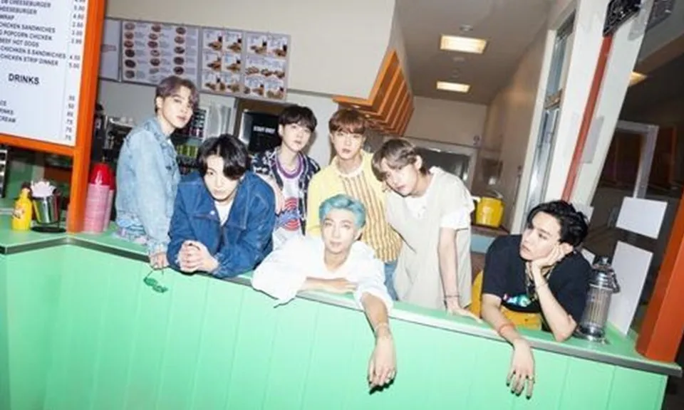 BTS trở thành nhóm nhạc K-pop đầu tiên đạt 2 tỷ lượt stream trên Spotify với ca khúc Dynamite