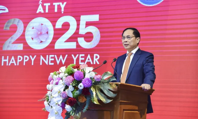 Việt Nam tăng cường vị thế quốc tế với loạt sự kiện đối ngoại năm 2025