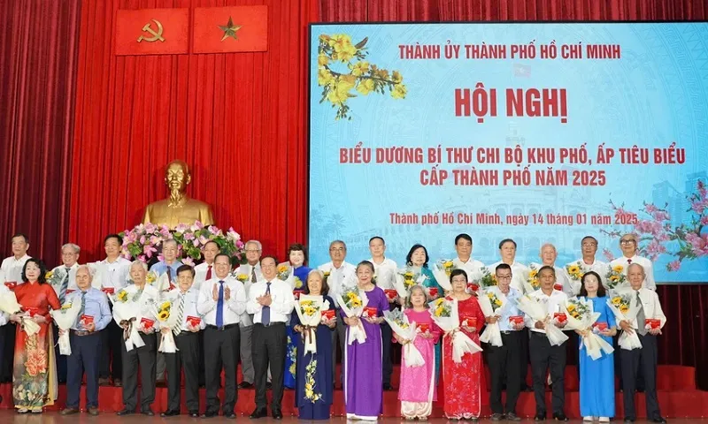 TPHCM biểu dương 186 bí thư chi bộ khu phố, ấp tiêu biểu